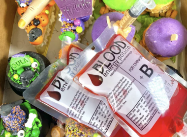 Oula Halloween box with cakes, sliders and fake blood
