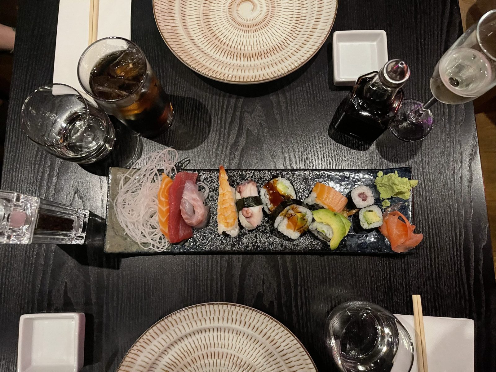 Sakku sushi platter