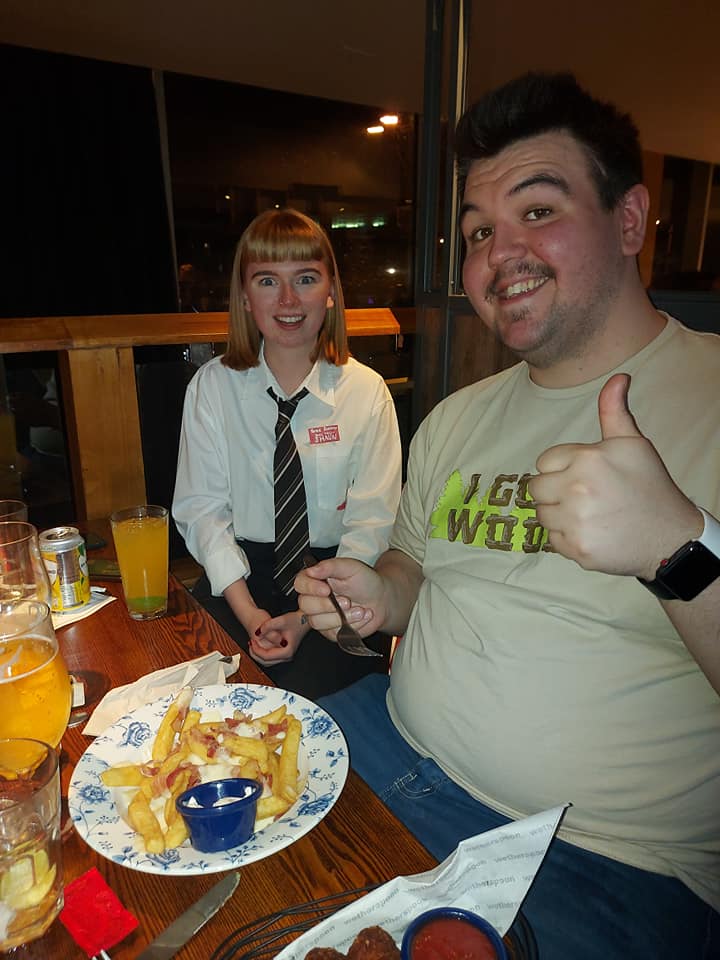 Image of two people from the Wetherspoons chip count page with 33 chips