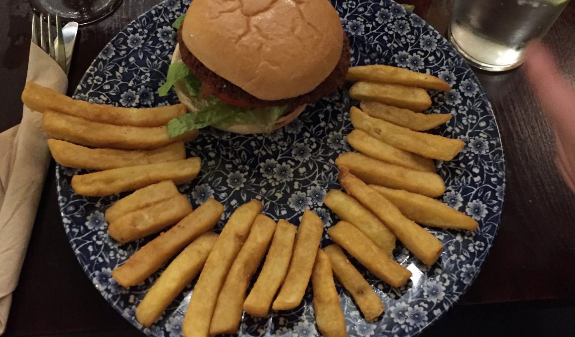 wetherspoons plate of 25 chips at The Golden Beam