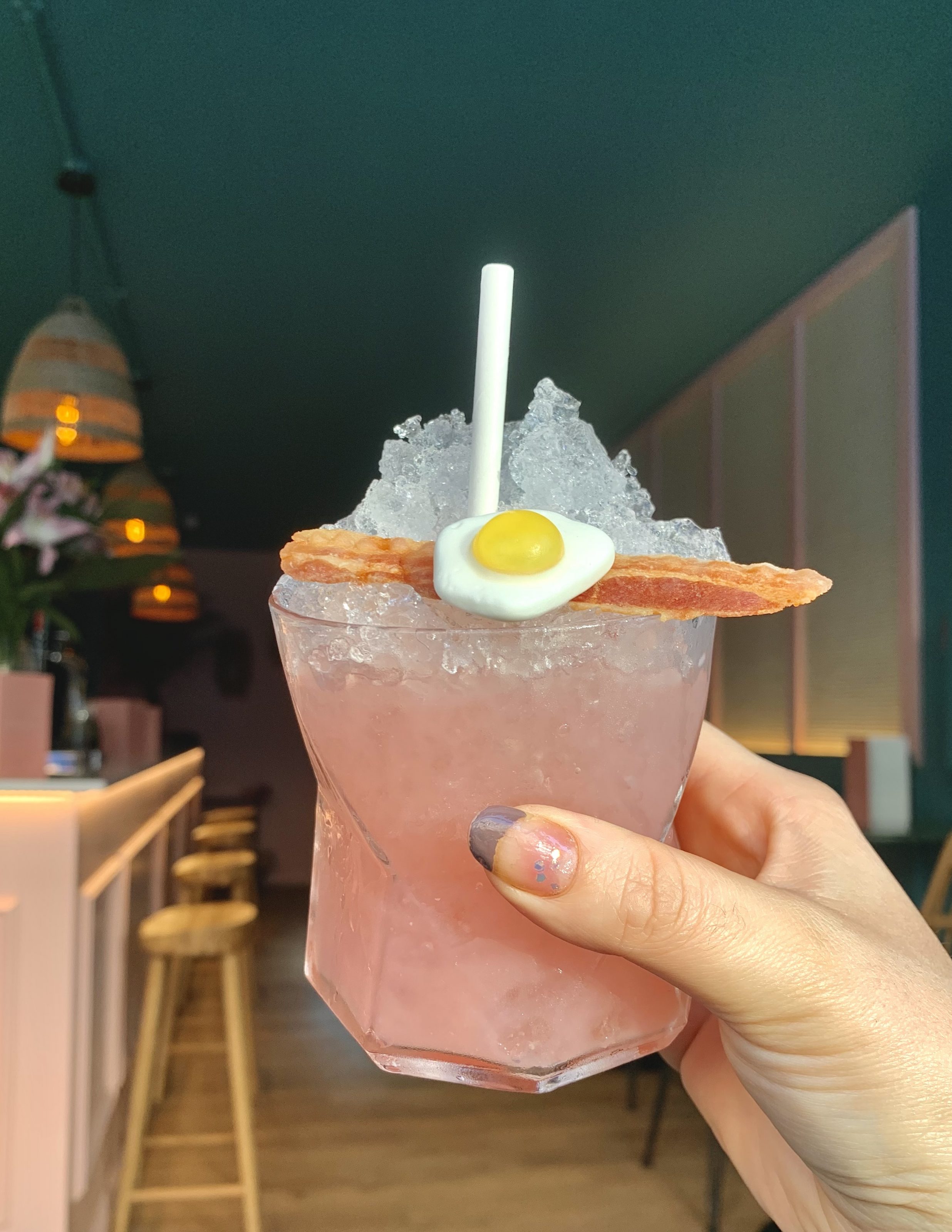 This new cocktail bar serves up dreamy holiday cocktails inside a