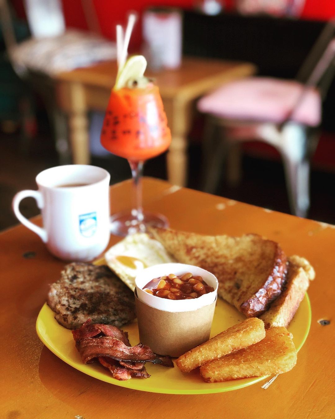 A full english breakfast on a plate.