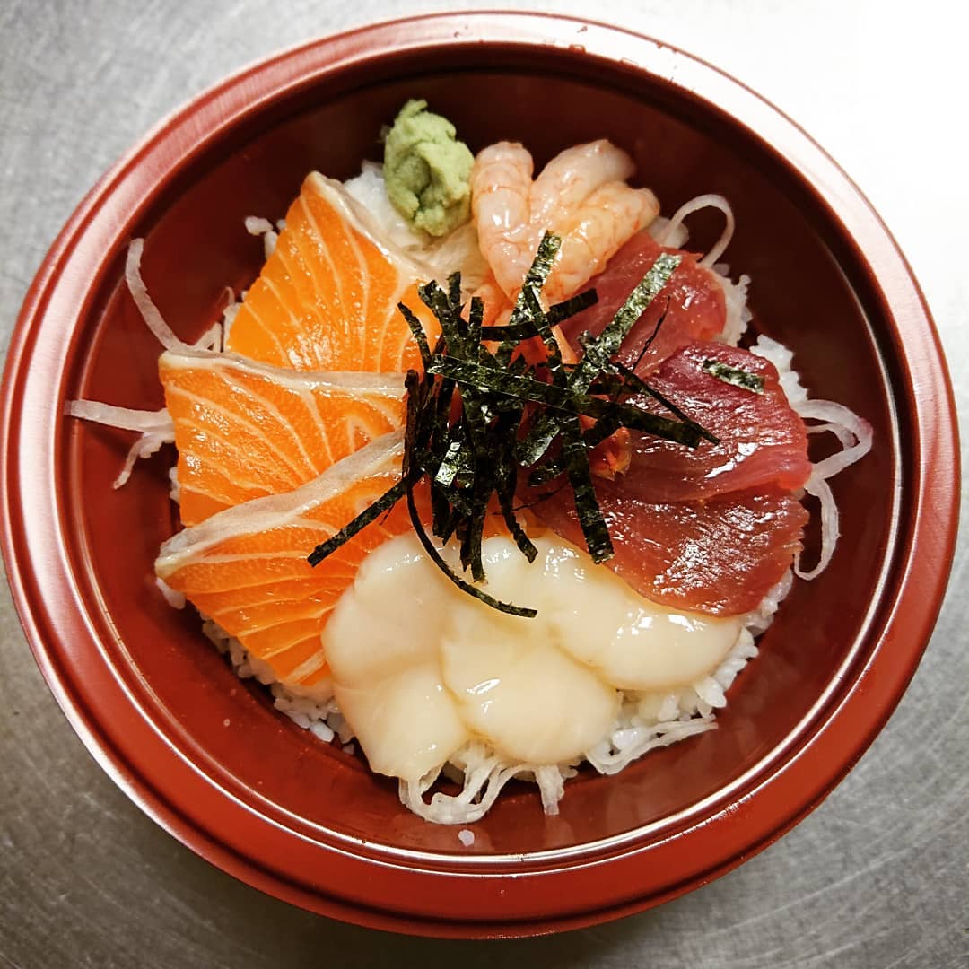 Bowl of fish sushi.