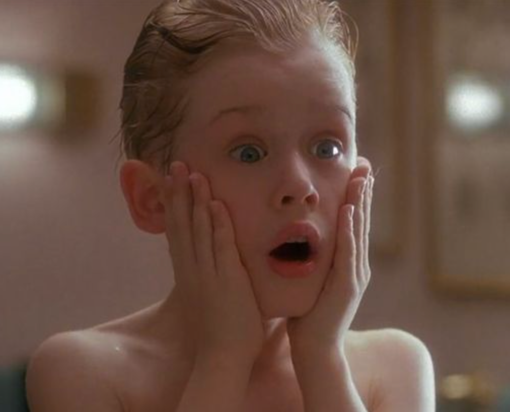 A still image from a Christmas film called Home Alone. 