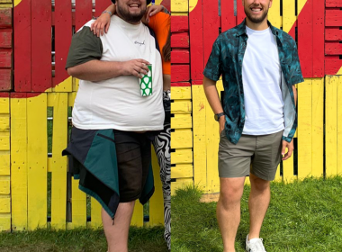 (Left) Aaron Walker at Leeds Festival in 2021 weighing almost 27 stone and (right) in 2023 after huge weight loss