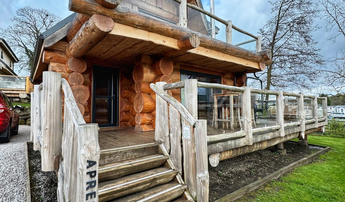 The incredible apres-ski cabin at Olicana Park