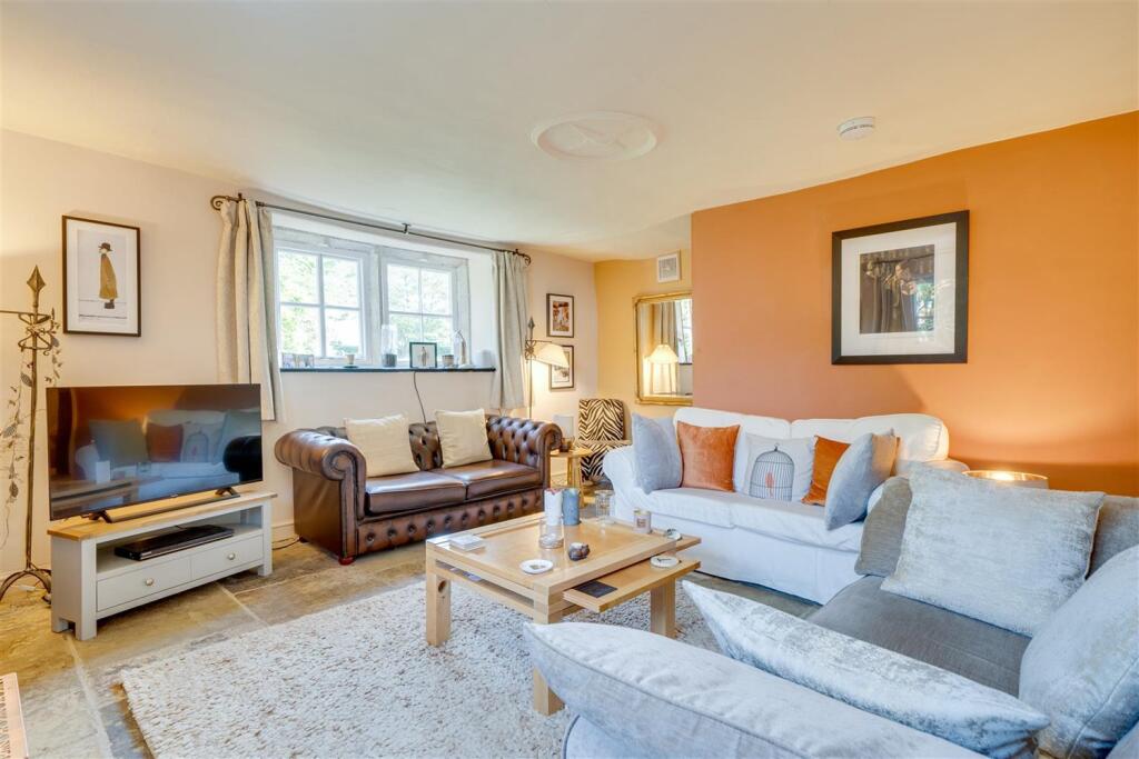 Take a look inside the annex of one of the most viewed homes of 2025 which is located in Horsforth / Credit: (Rightmove via Supplied)