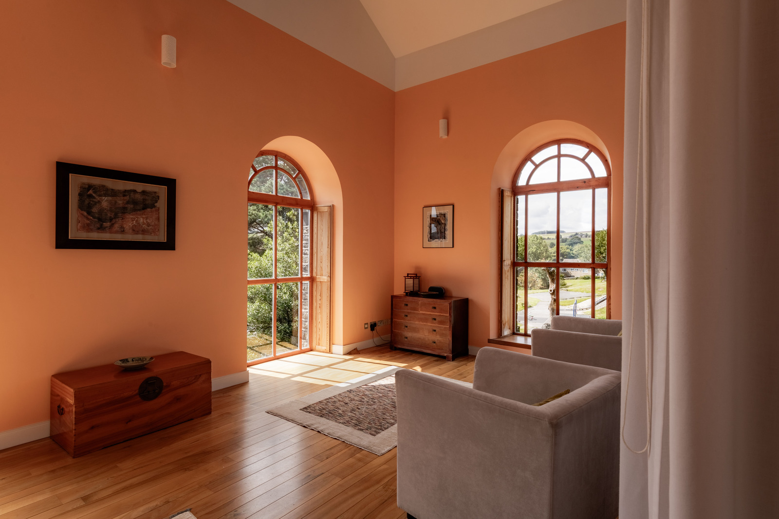 Beautiful arched windows throughout