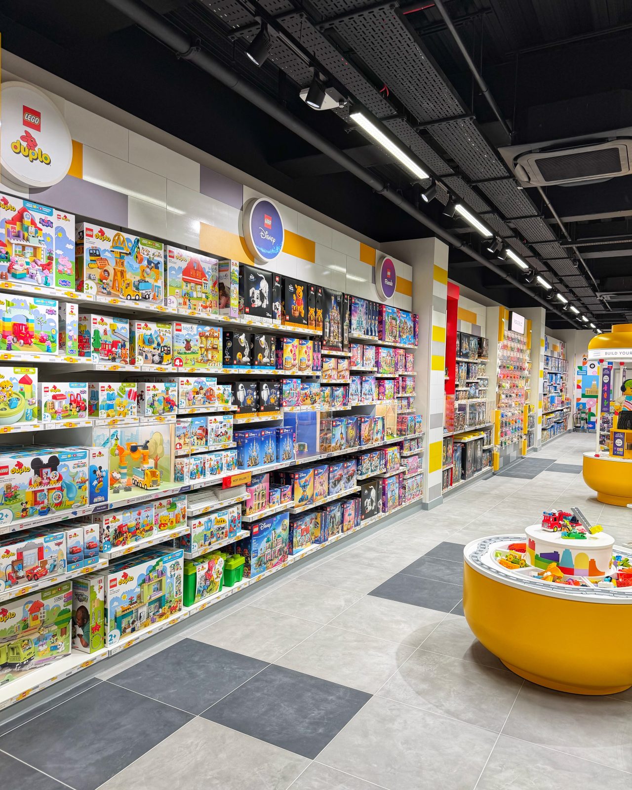 The new LEGO store is open now in Leeds