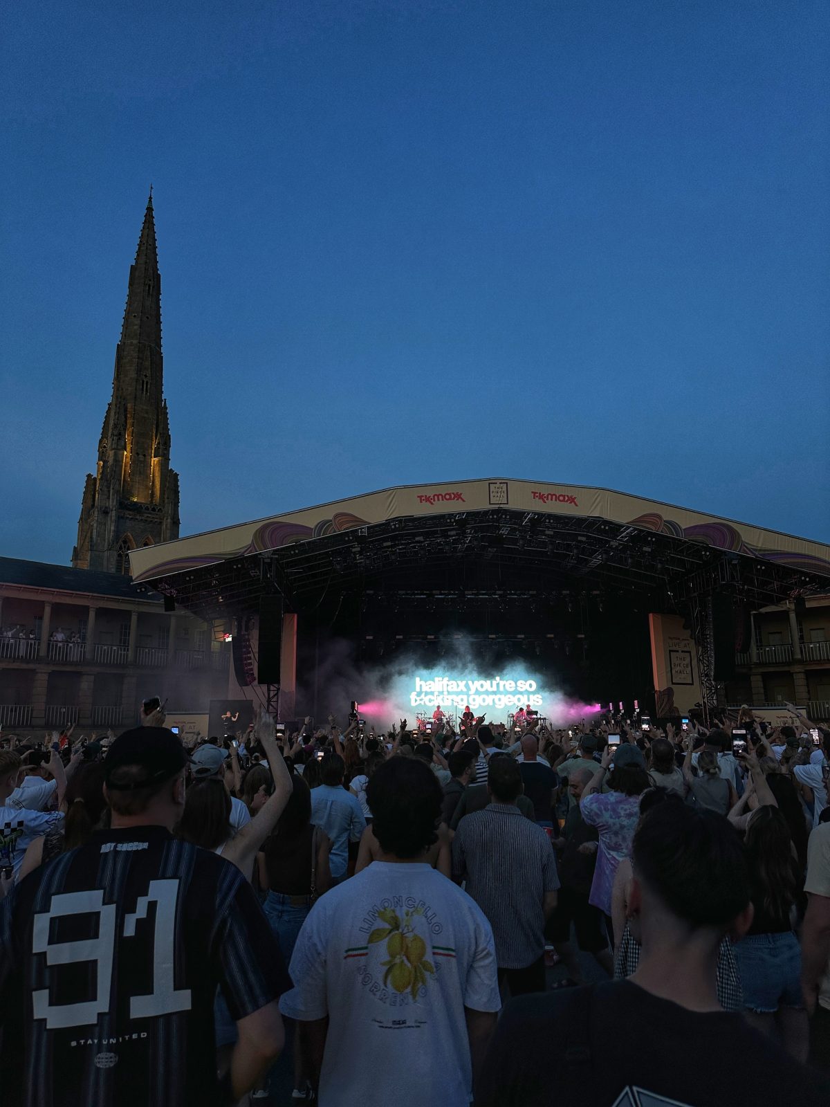 Royel Otis at The Piece Hall in Halifax